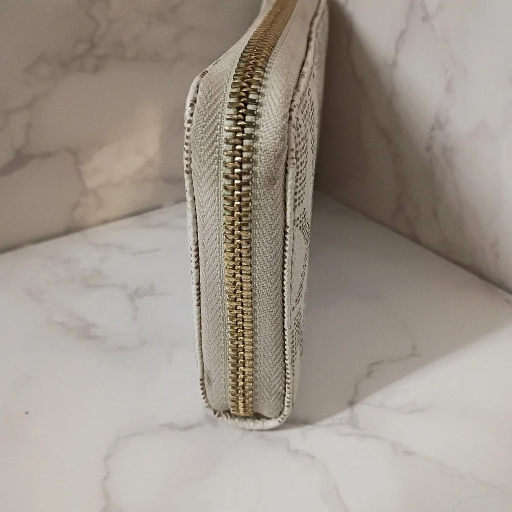 MICHAEL KORS Jet Set Vanilla Leather Zip-Around Continental Wallet - EUC